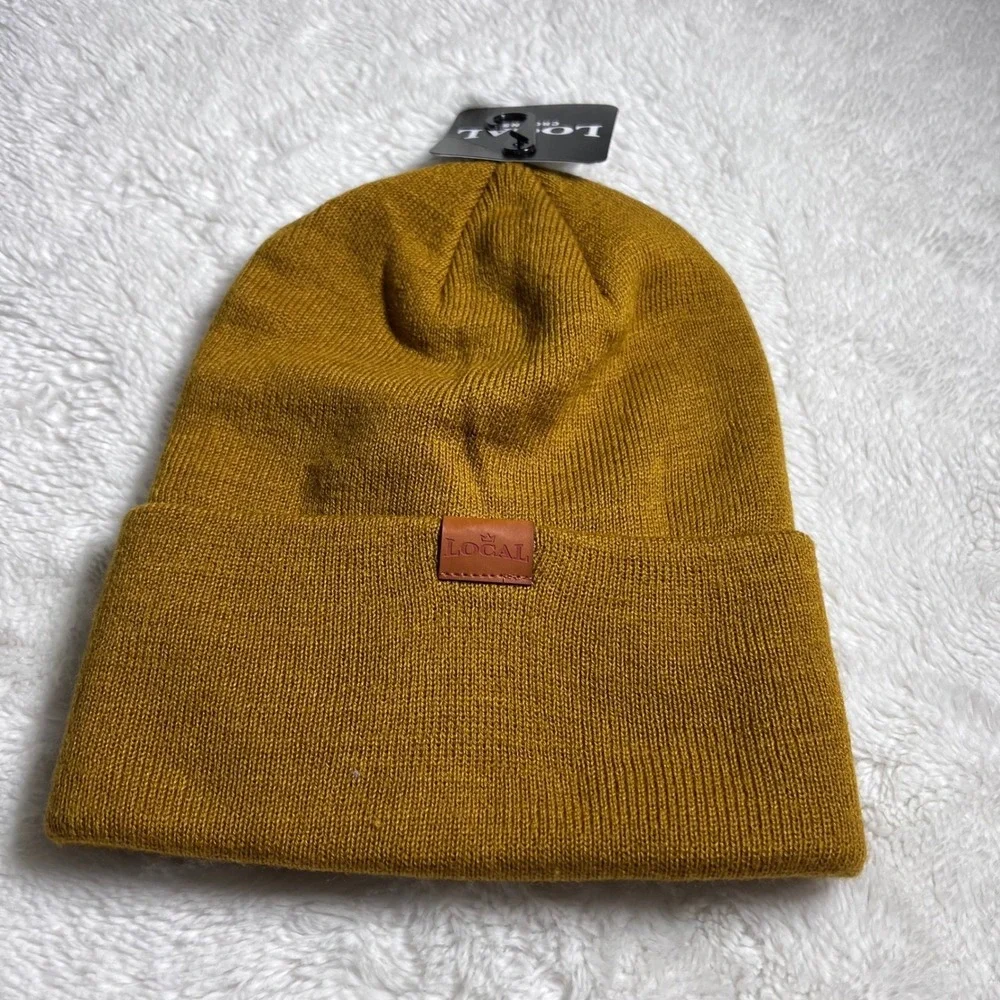 Local Crowns Kentucky Beanie Hat Mustard Gold Cuffed Knit‎ Retro Patch Cap NEW